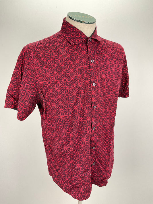 Camisa Rojo vino Floral Consequence