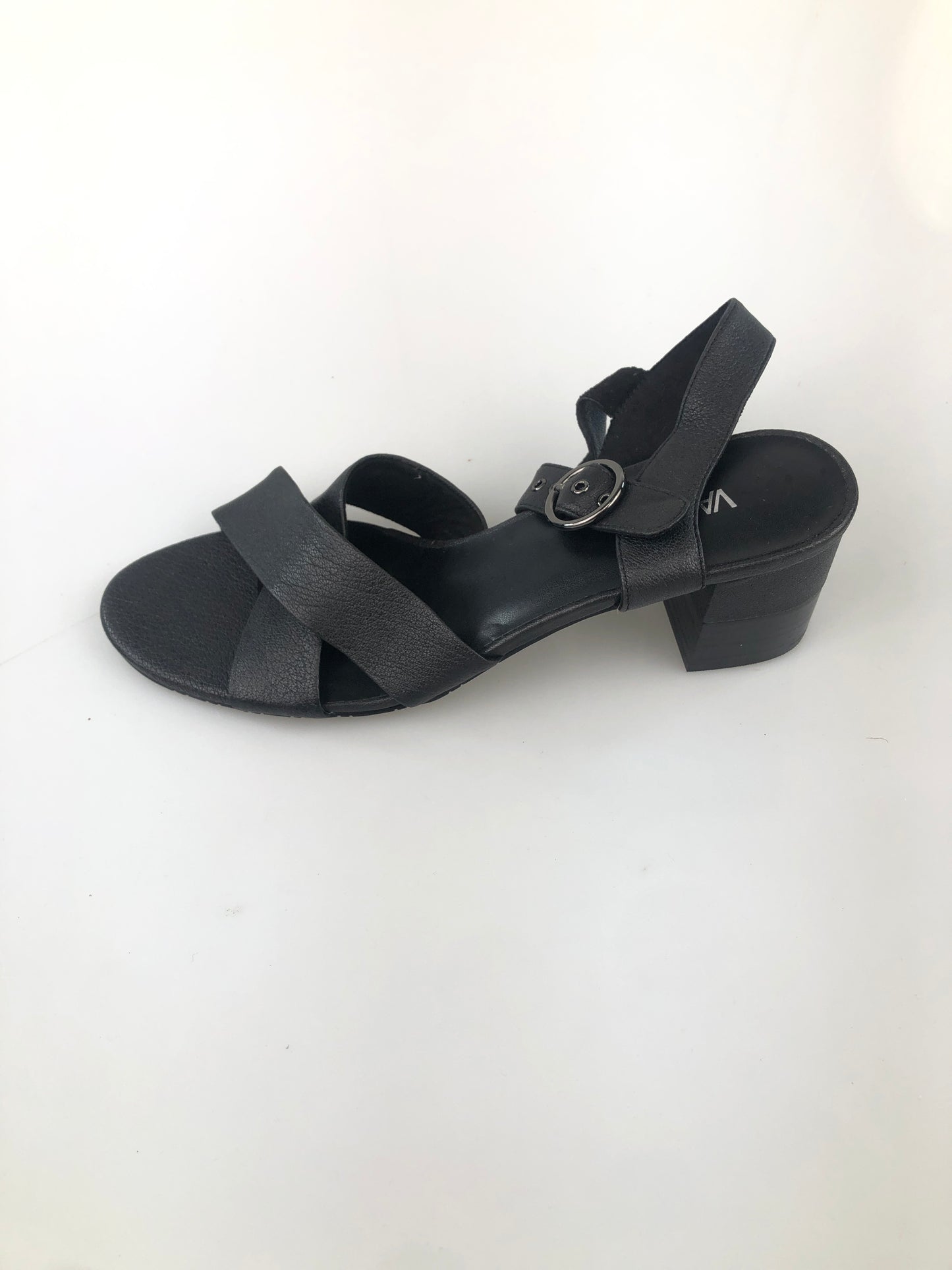 Zapatillo Negro de Tacon Vaneli