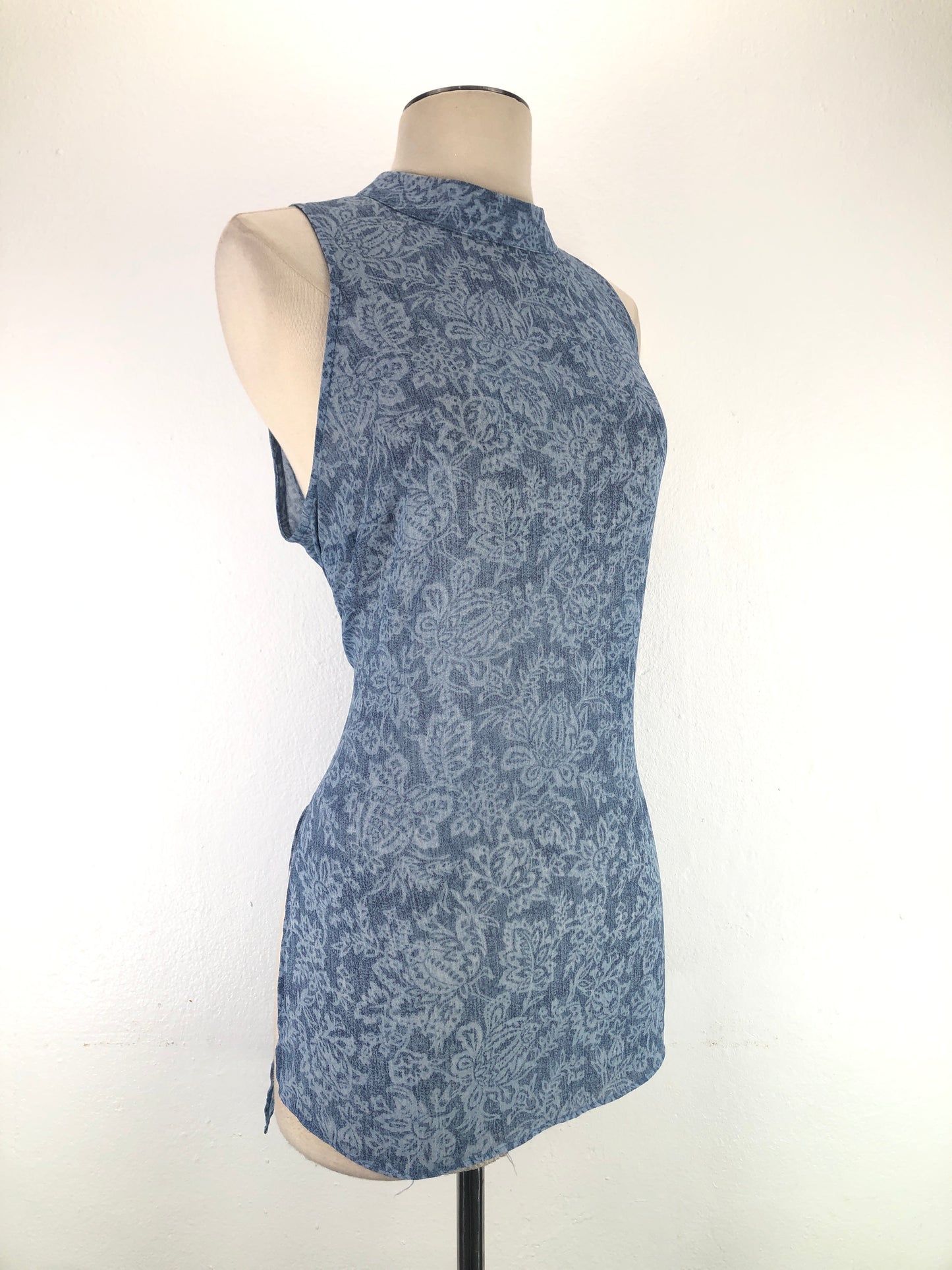 Blusa Azul de Flores Michael