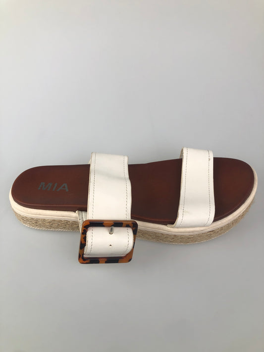 Sandalia Beige Mia