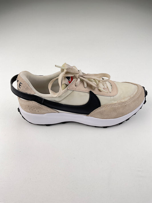 Tenis Crema Deportivo Nike
