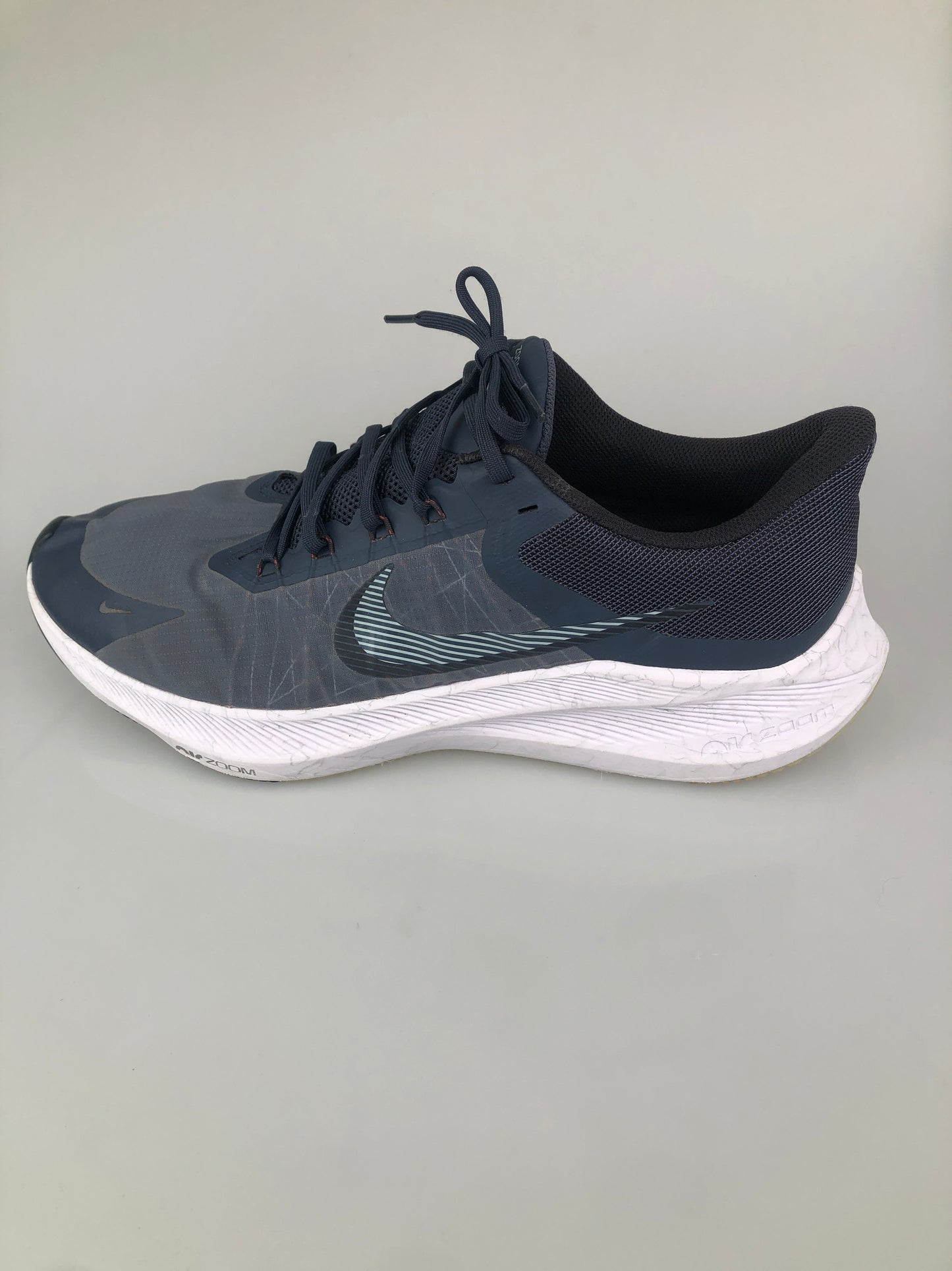 Tenis Gris Deportivo Nike