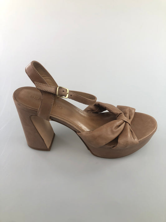 Zapatilla Crema Bernardo