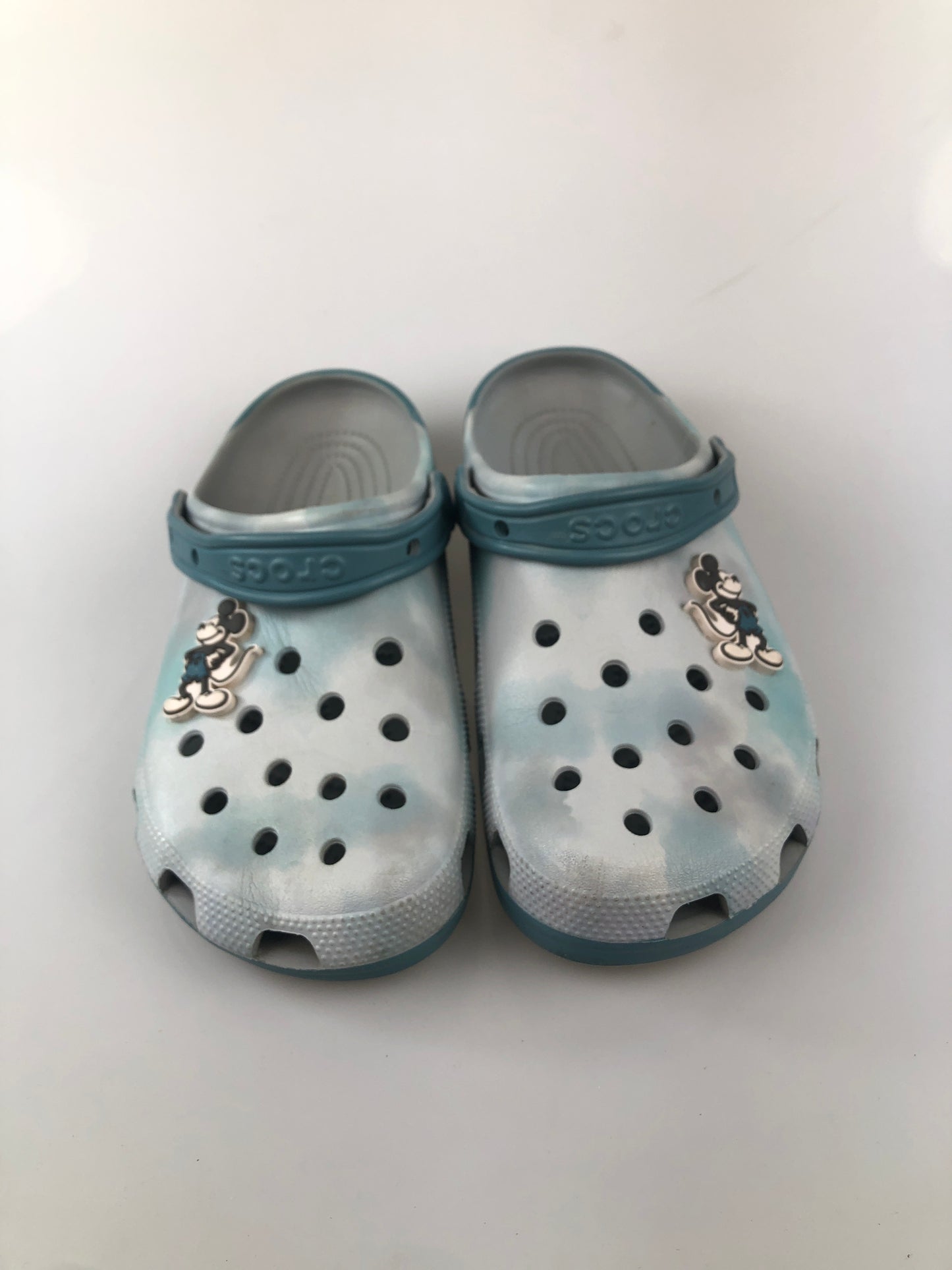 Sandalia Gris Crocs