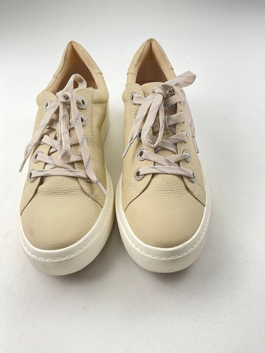 Tenis crema Vaneli sport