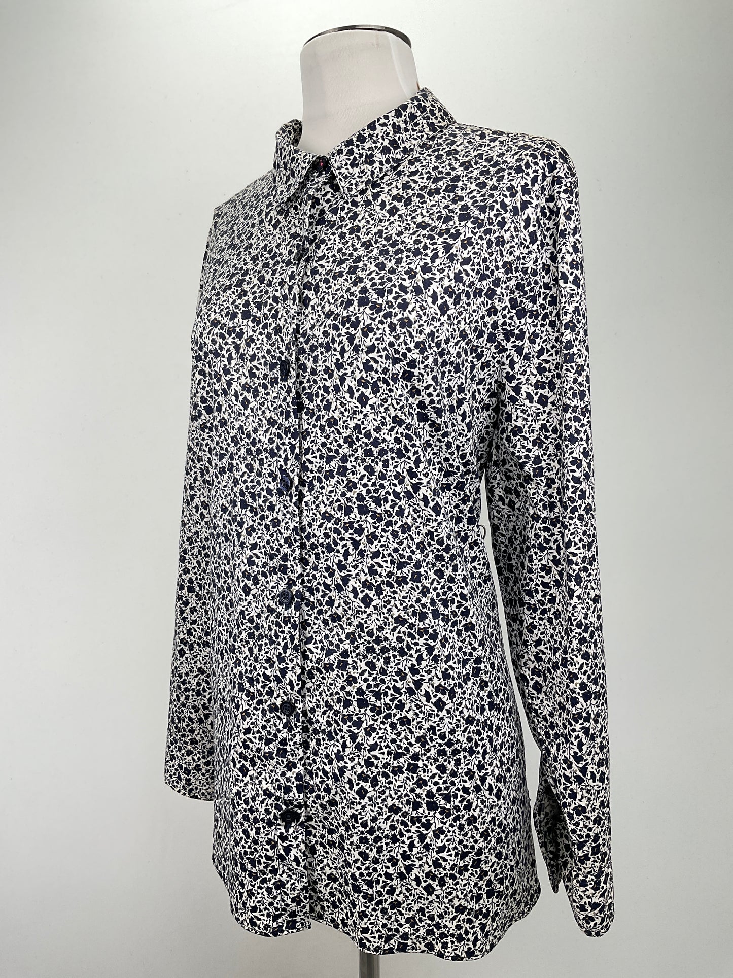 Camisa Azul marino Floral Isaacmizrahi