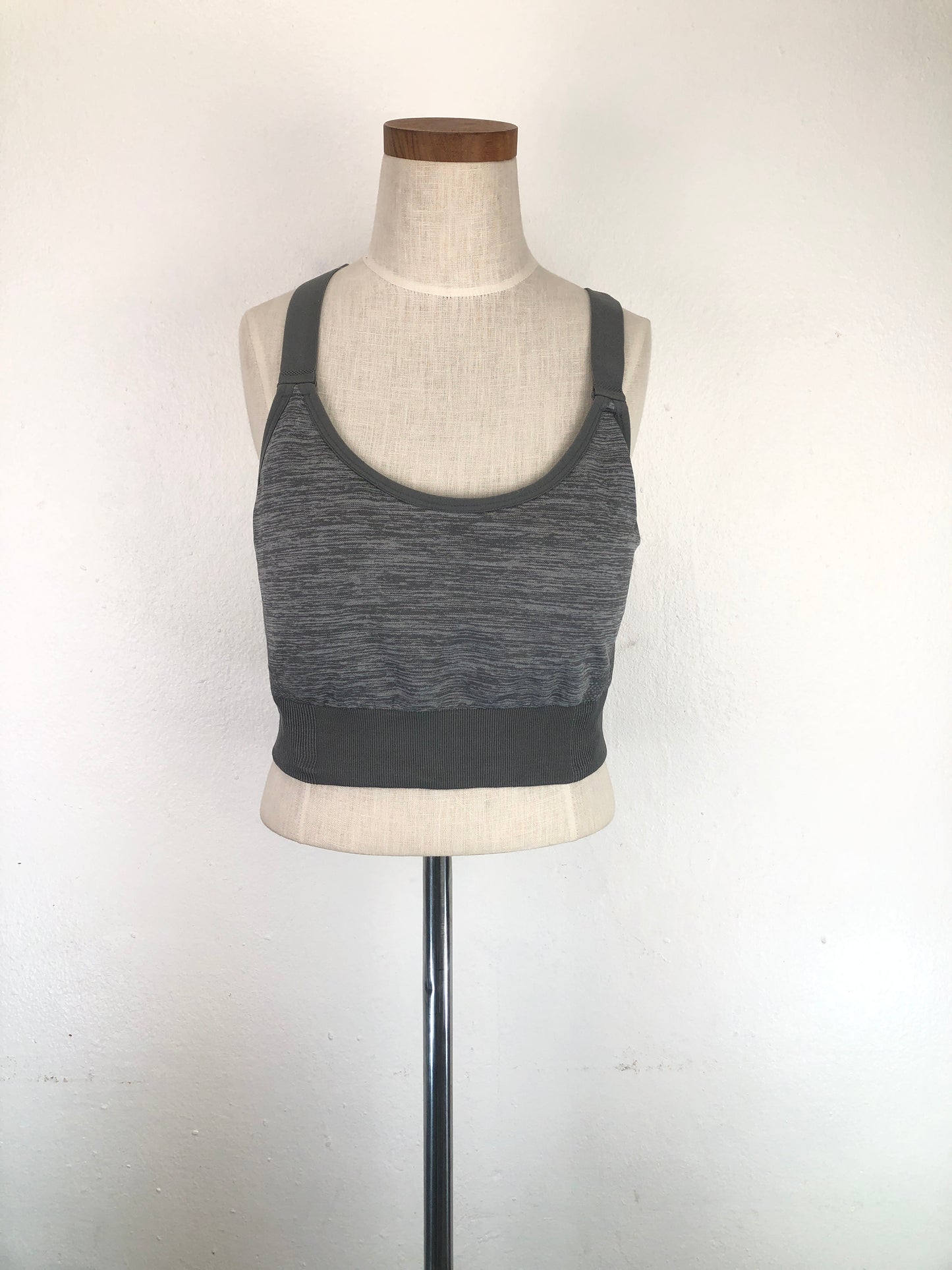 Blusita Gris Deportivo Avia