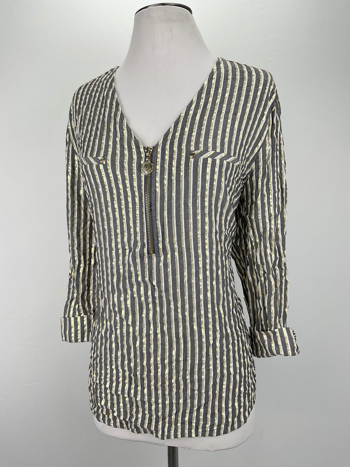 Blusa Gris de Rayas Anne Klein