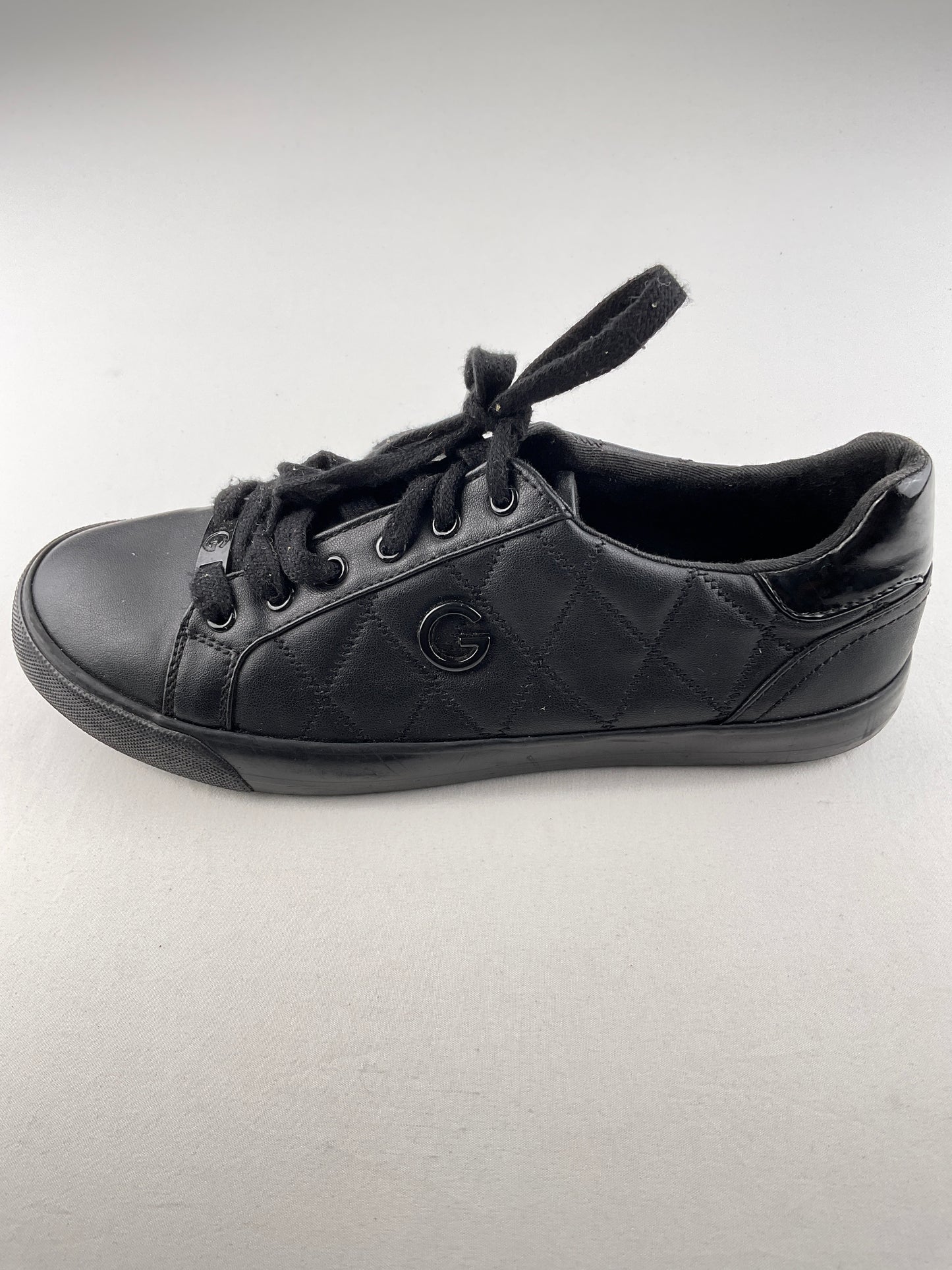 Tenis Negro GBG Los Ángeles