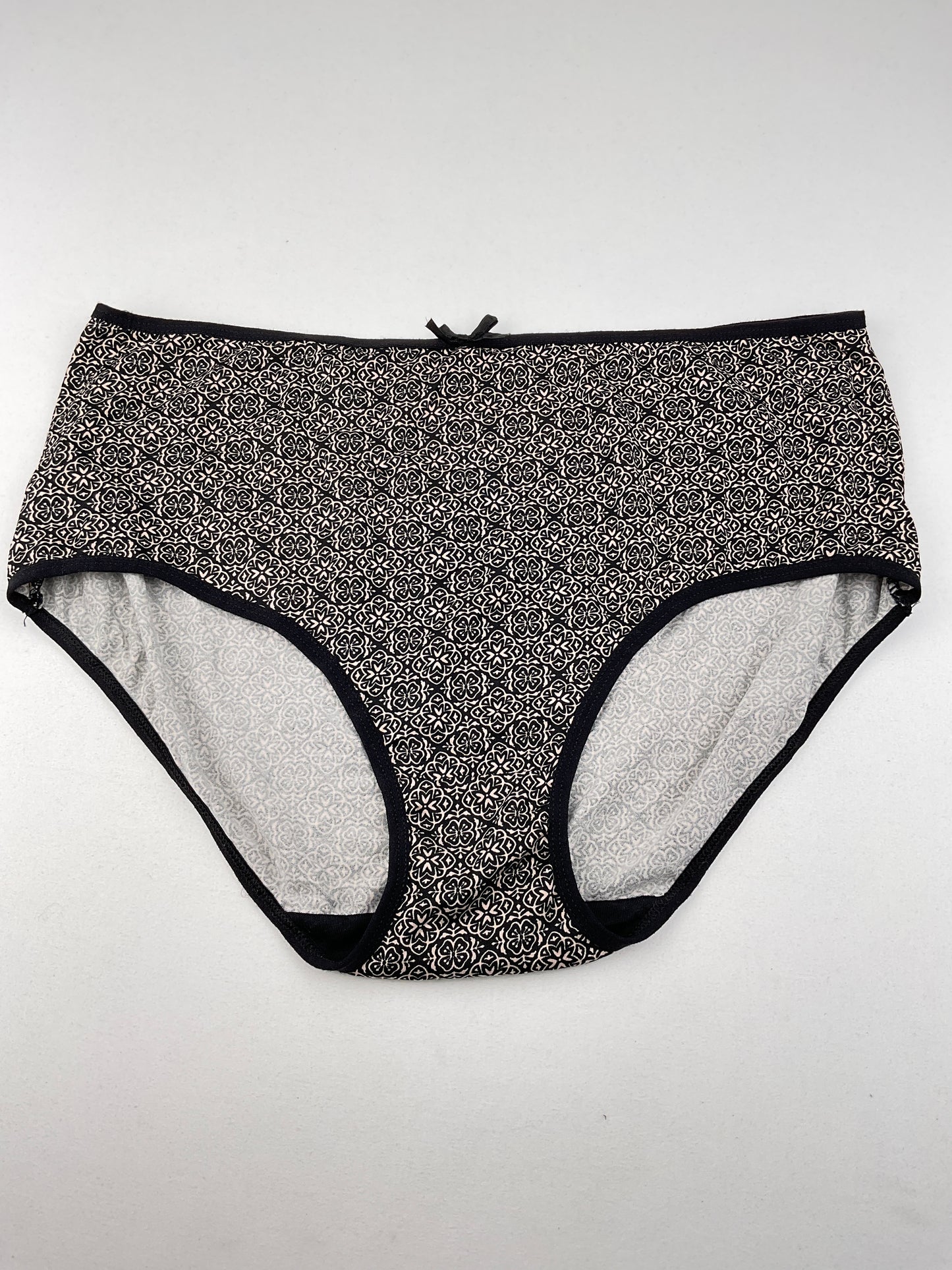Panti Negro Floral Body