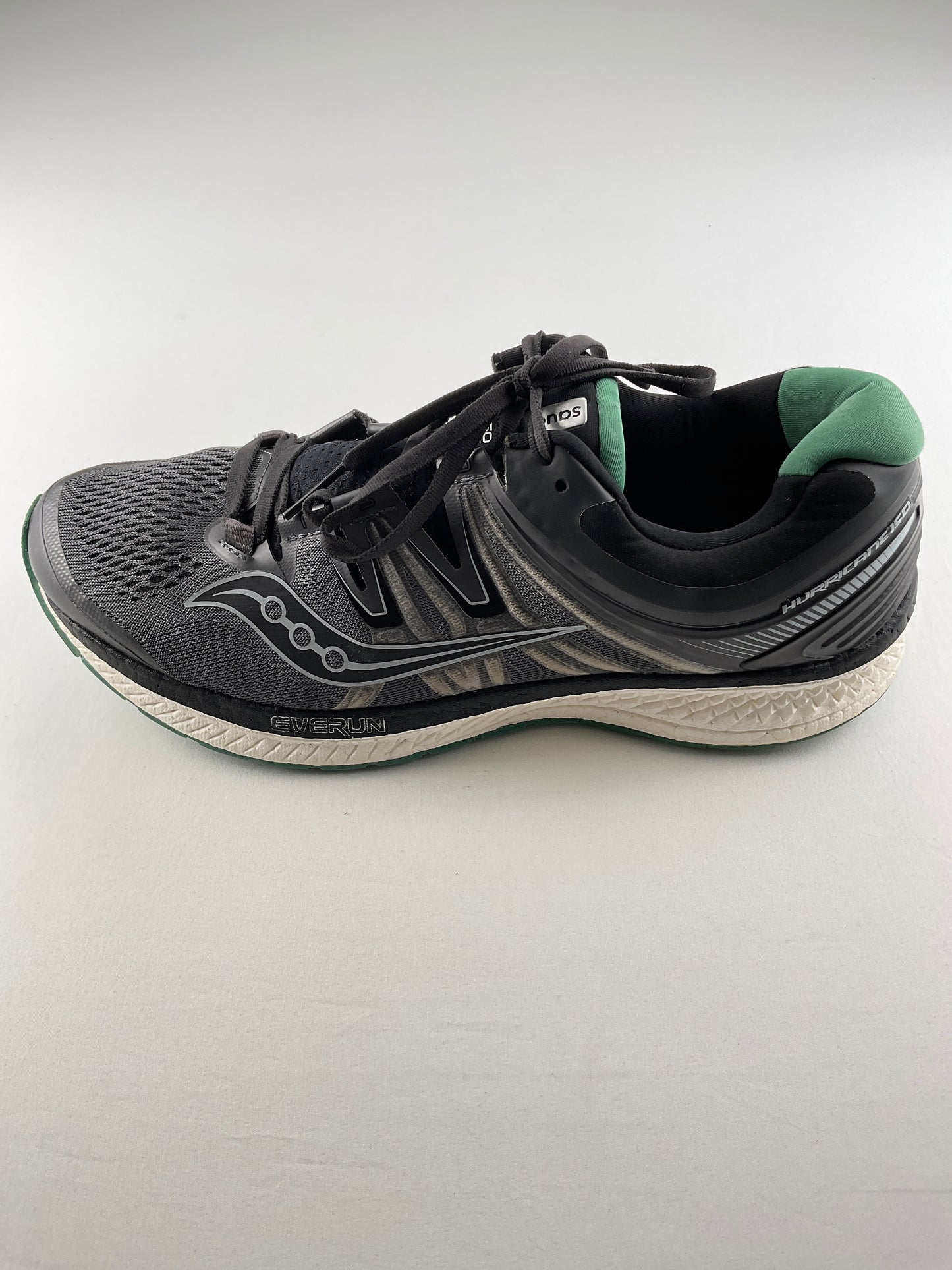 Tenis Gris Deportivo Saucony