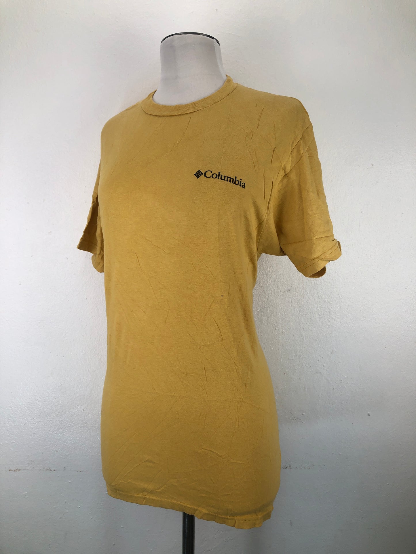 Camiseta Mostaza Columbia