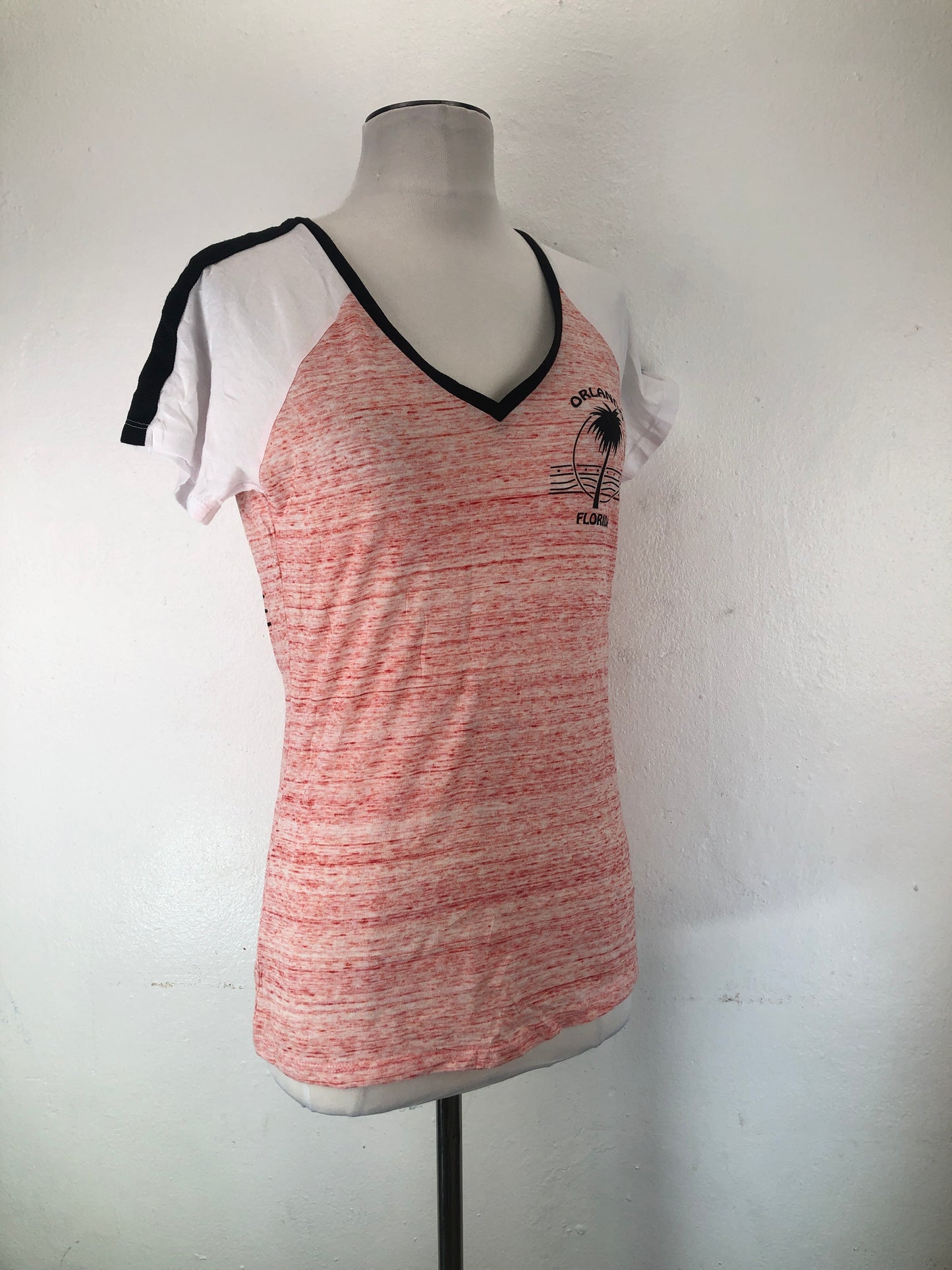 Camiseta Nude Exist