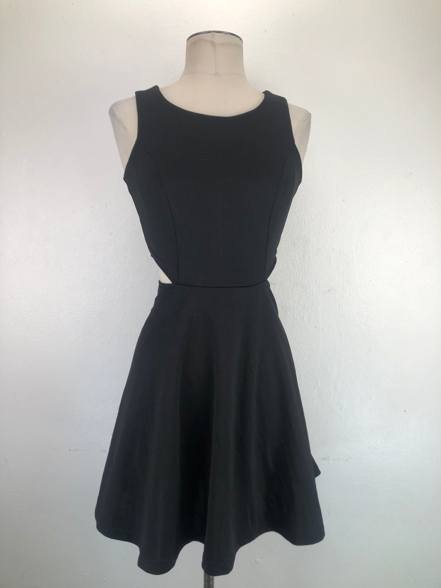 Vestido Negro Belongsci
