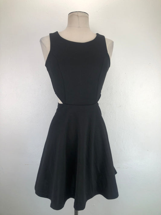 Vestido Negro Belongsci