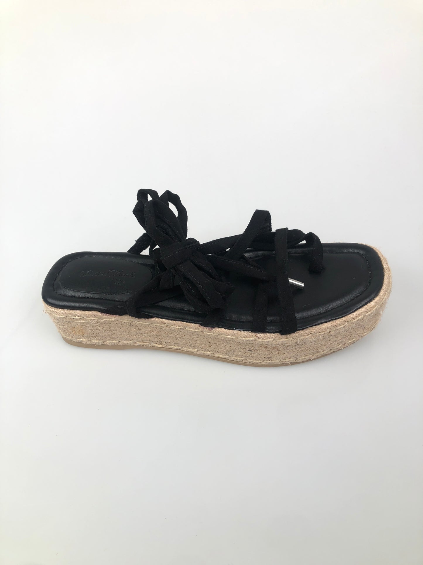 Zapatilla Negro Plataforma Universal Thread