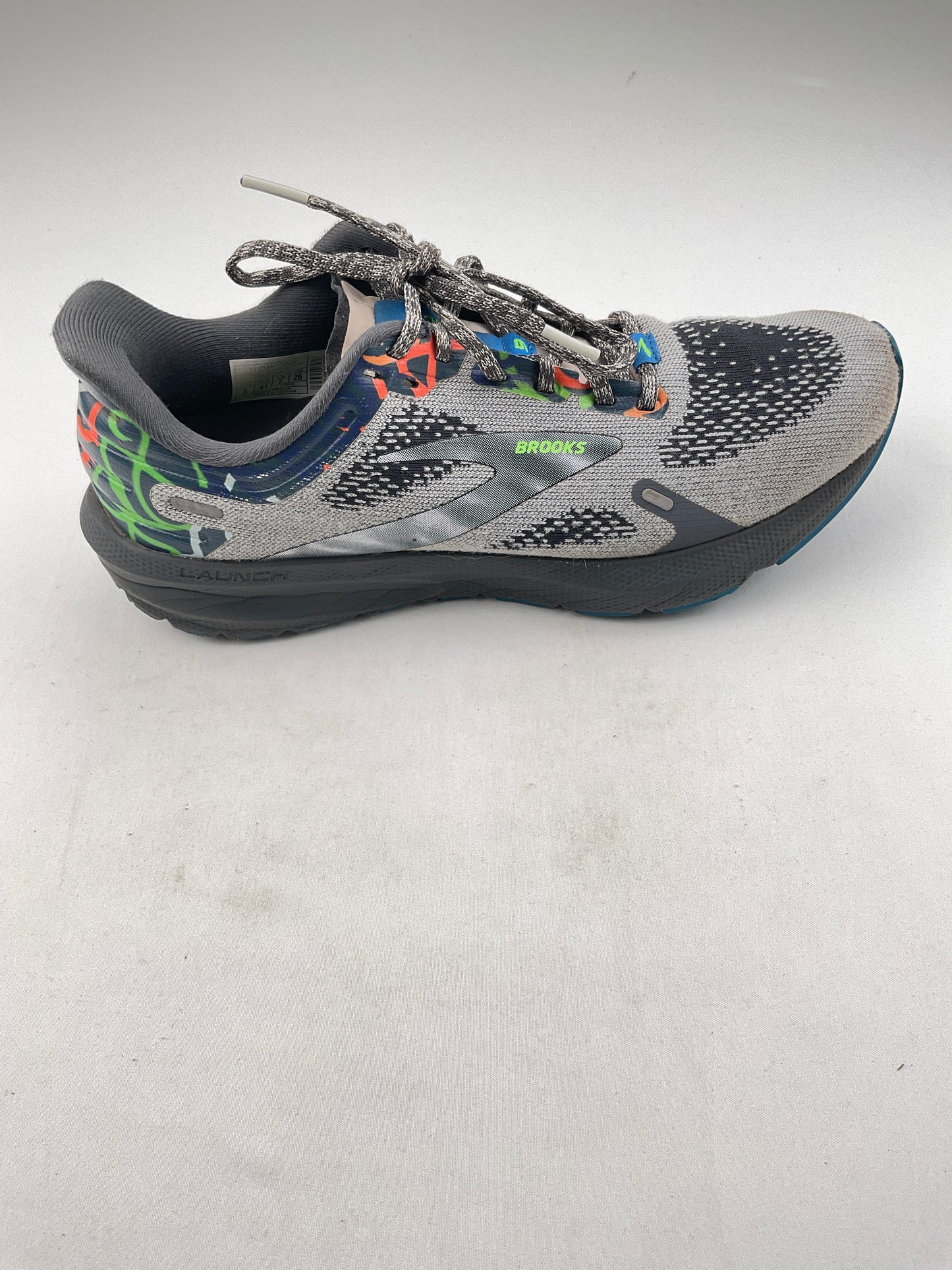 Tenis gris Brooks