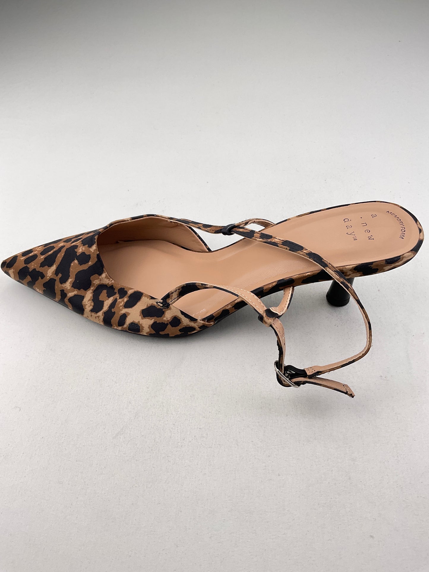 Zapatilla Animal Print de Tacón  A New Day