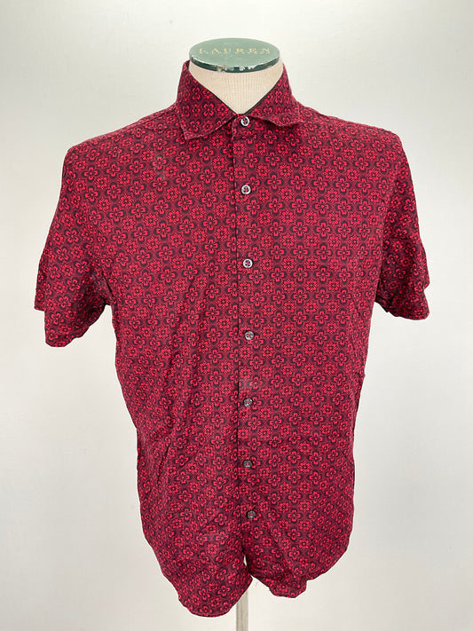 Camisa Rojo vino Floral Consequence