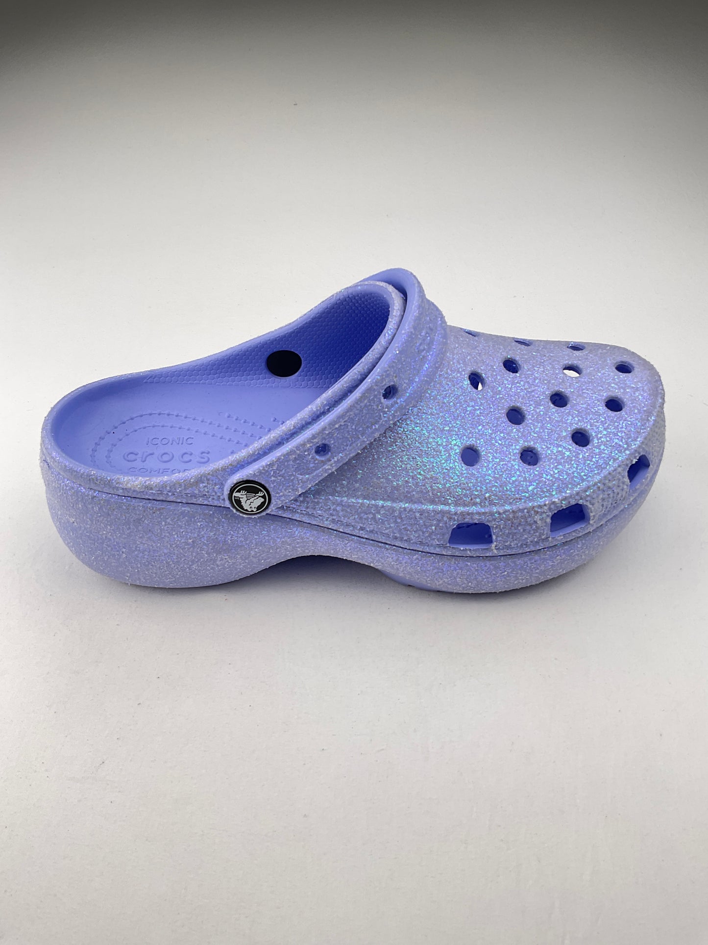 Sandalia Morado de Brillo Crocs