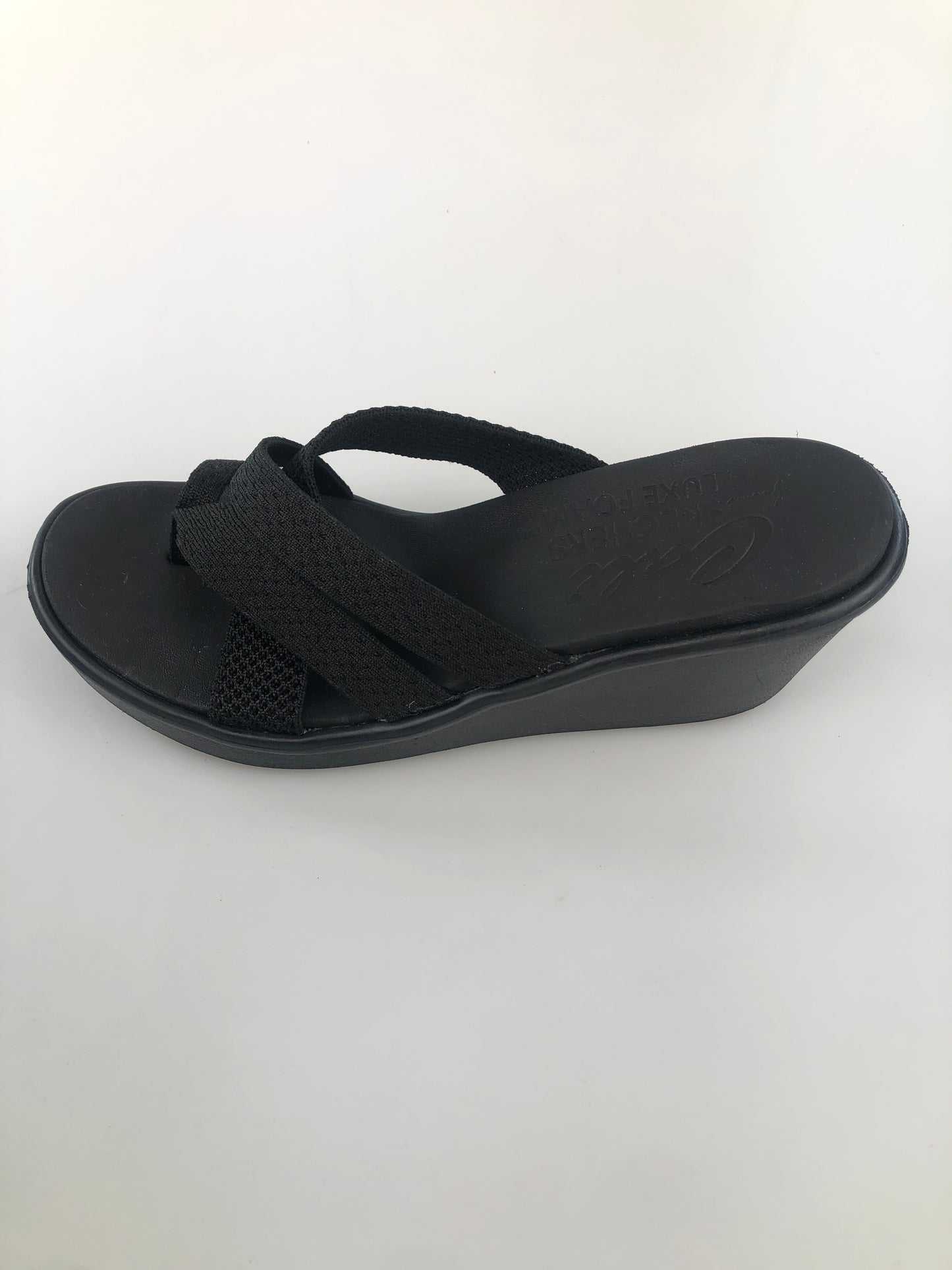 Zapatilla Negro de Plataforma Cali From Skechers