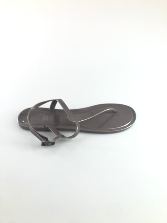 Sandalia Gris Vince Camuto