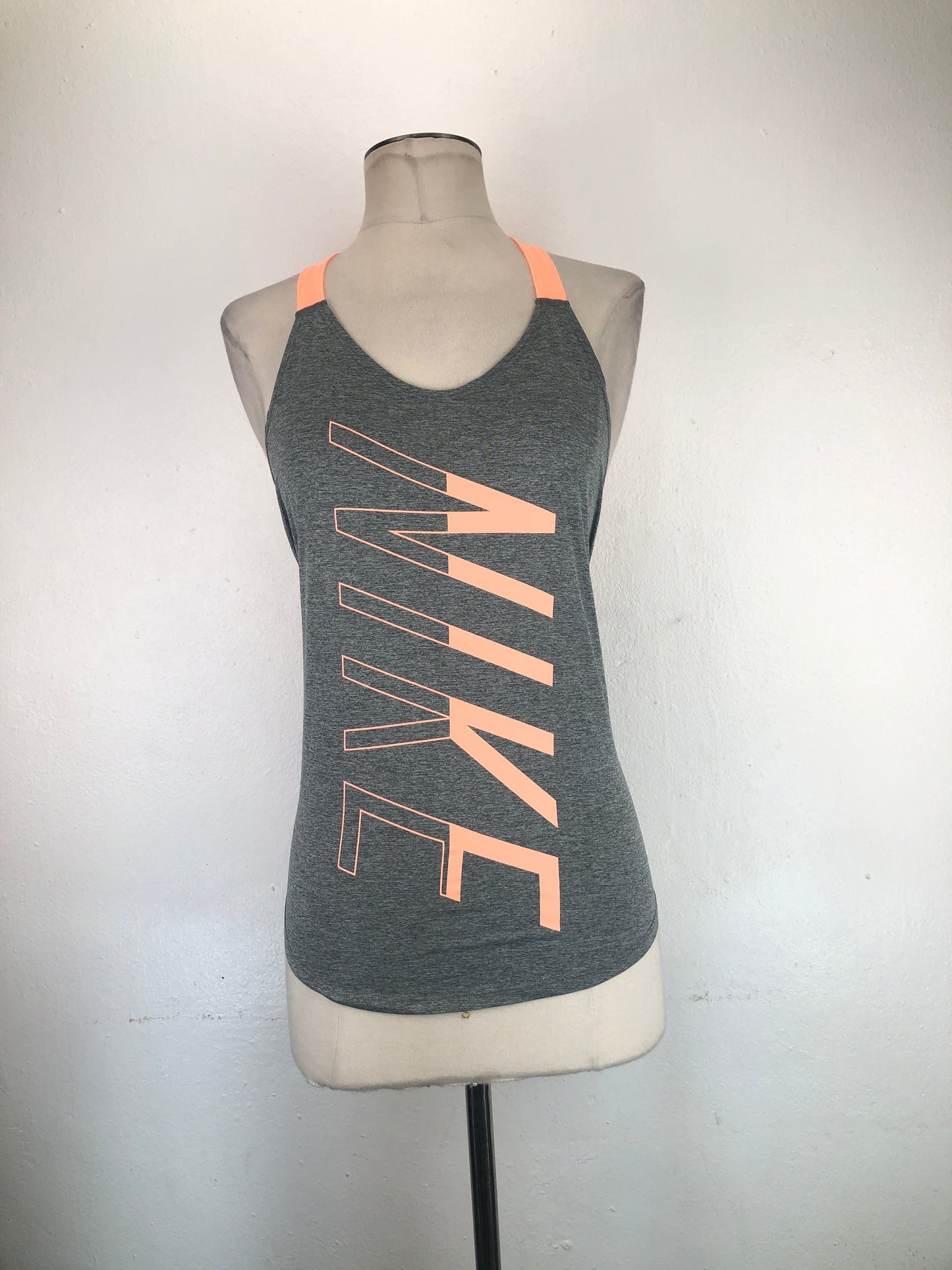 Blusa Gris Deportivo Nike