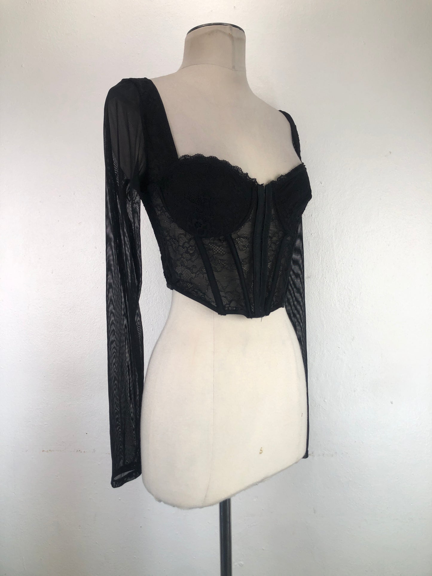 Blusa Negro Floral Gap