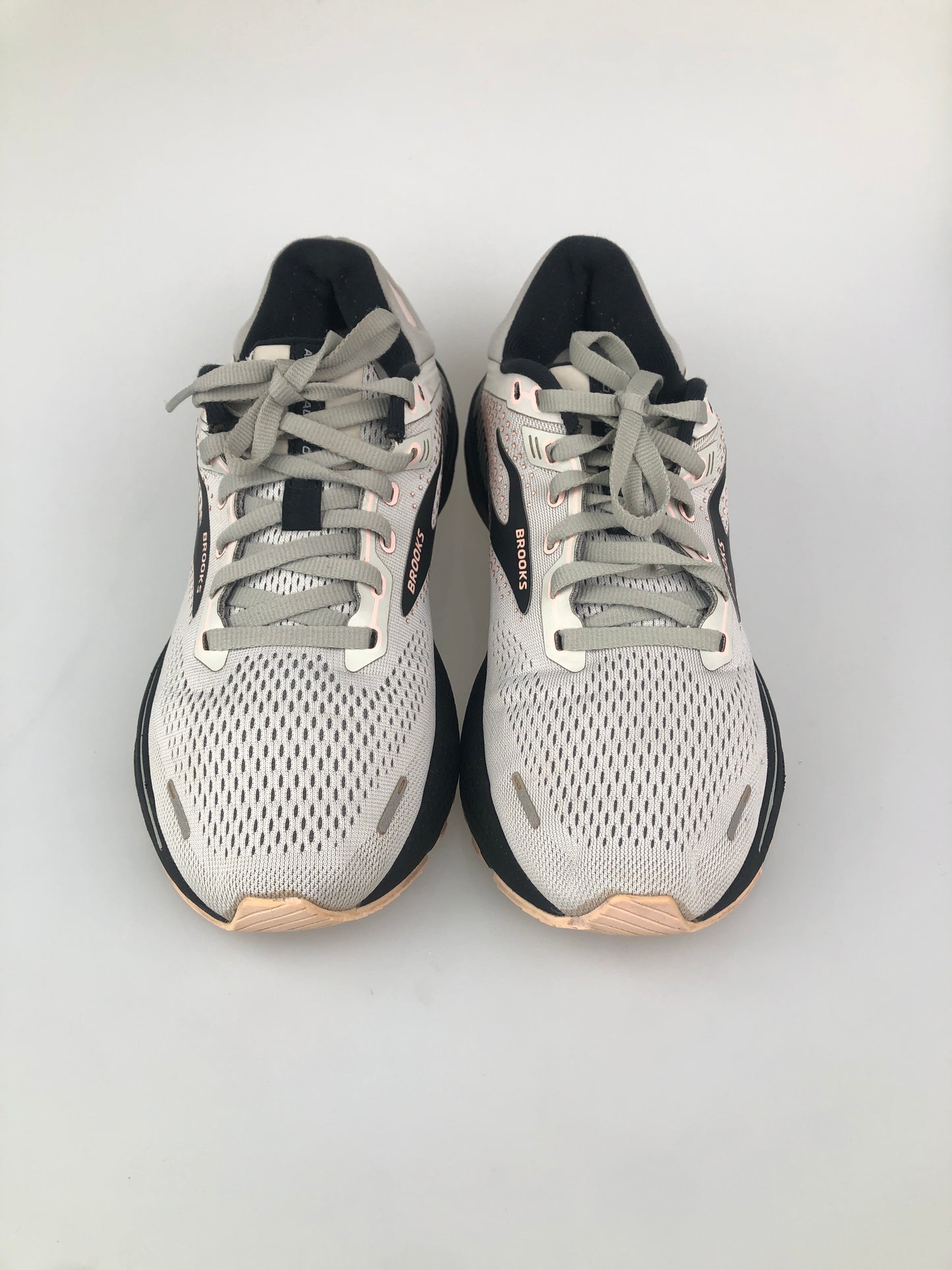 Tenis Gris Deportivo Brooks
