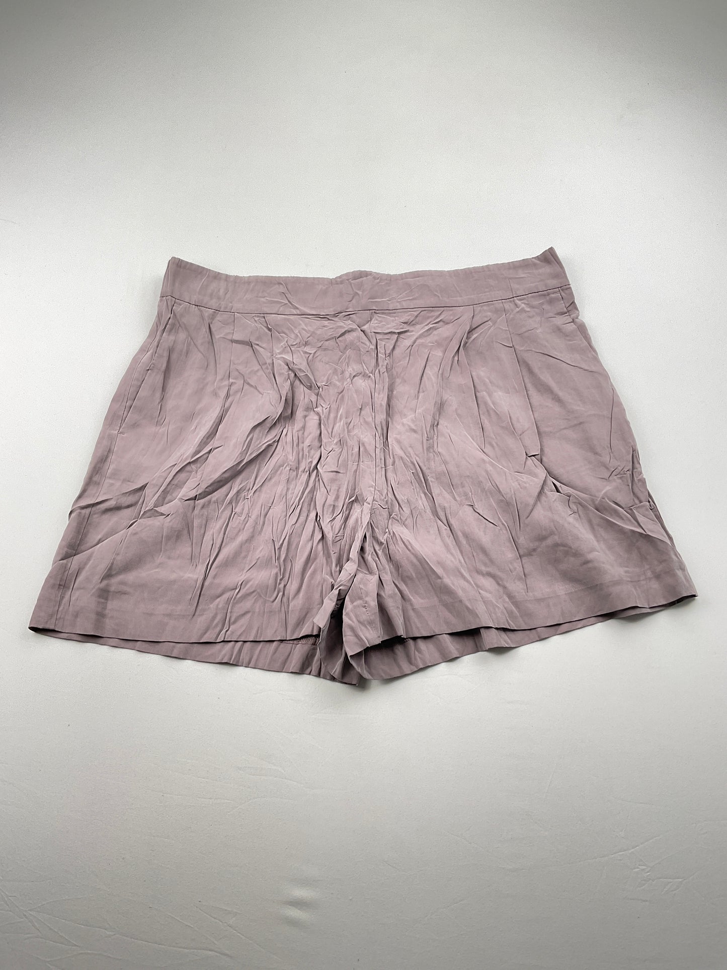 Short Crema Anntaylor