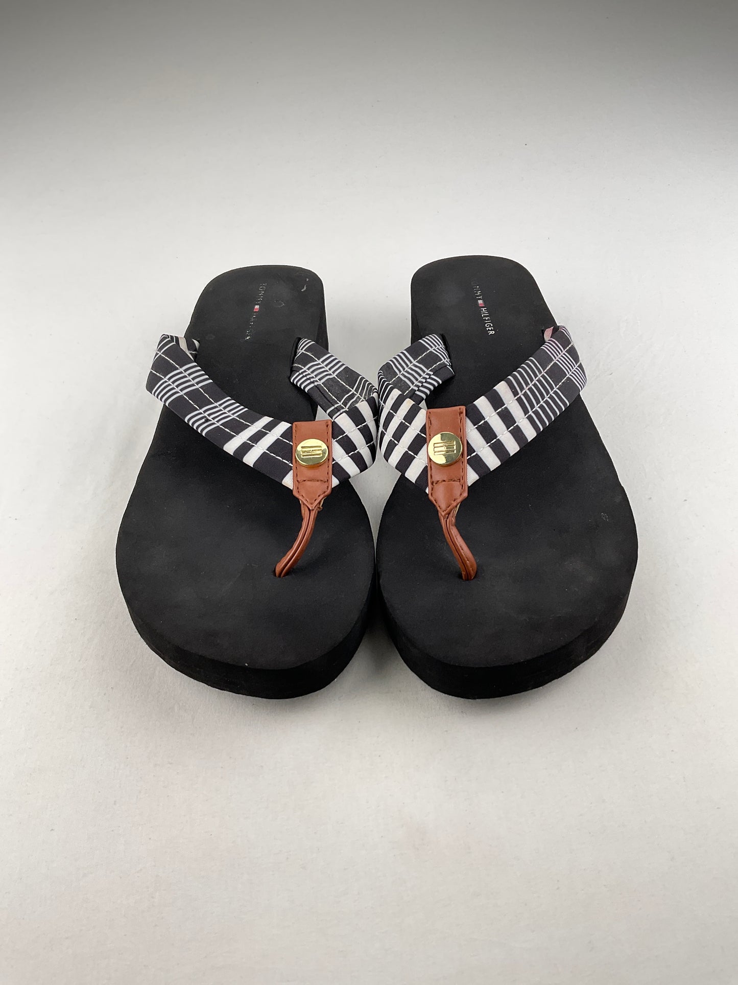 Sandalia Negro Plataforma Tommy Hilfiger