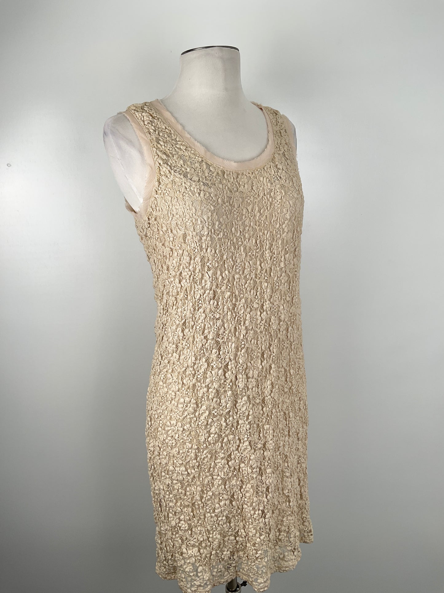 Vestido Crema Floral Daisy Fuentes