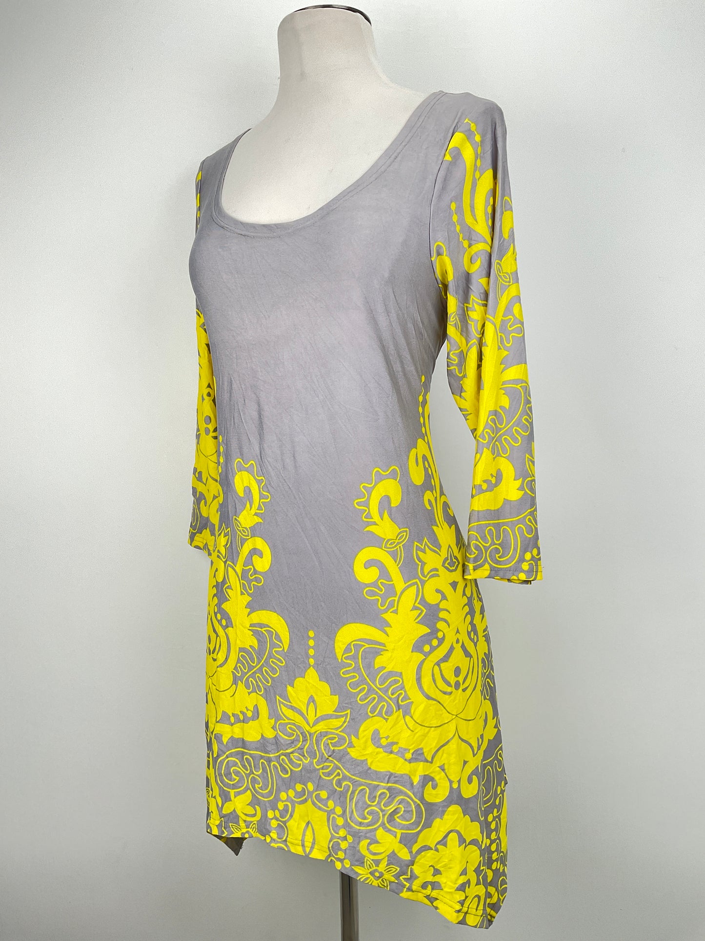 Vestido GrisFloralWhite Maxk