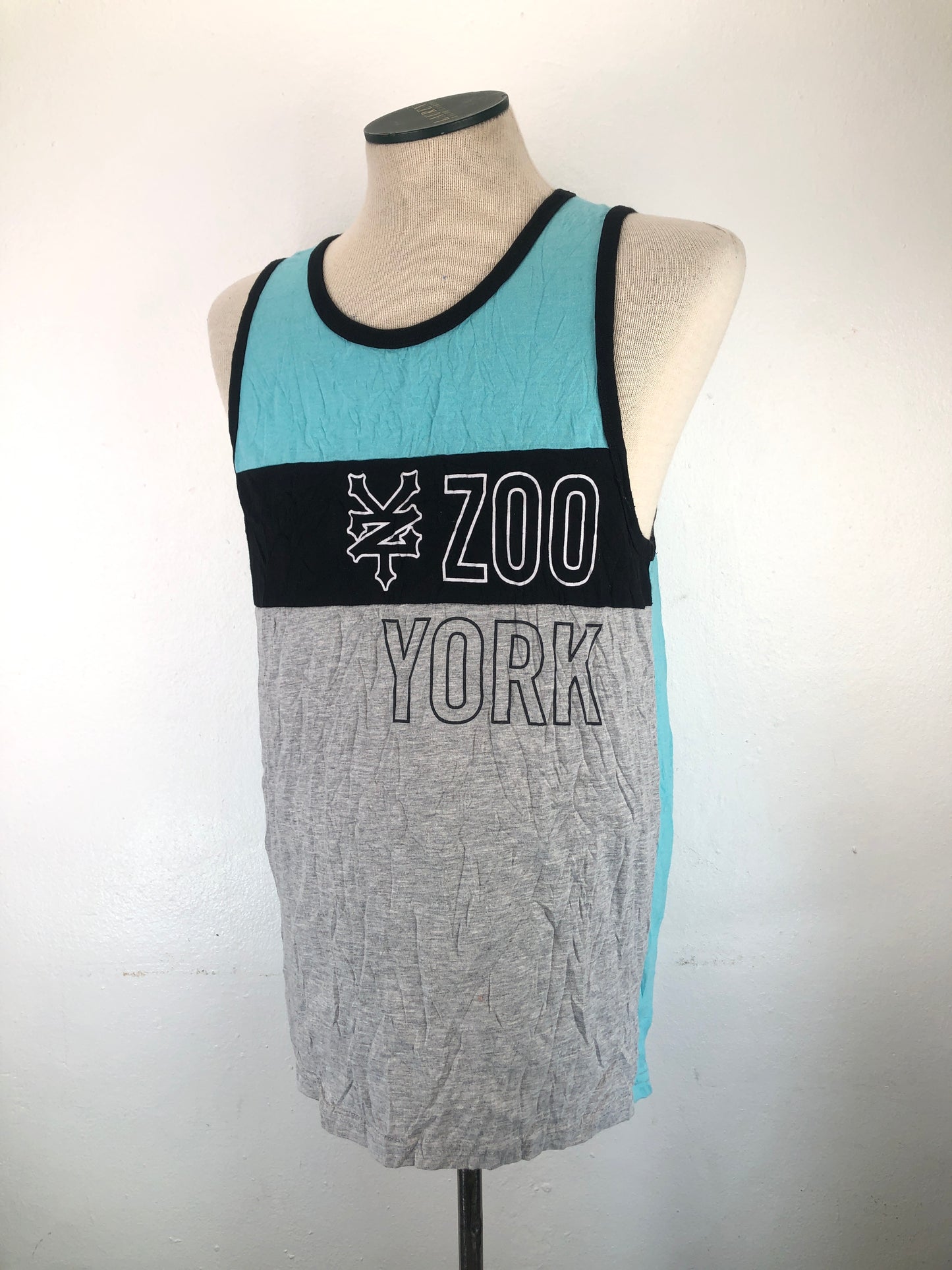 Camuseta Gris  Deportivo Zoo York