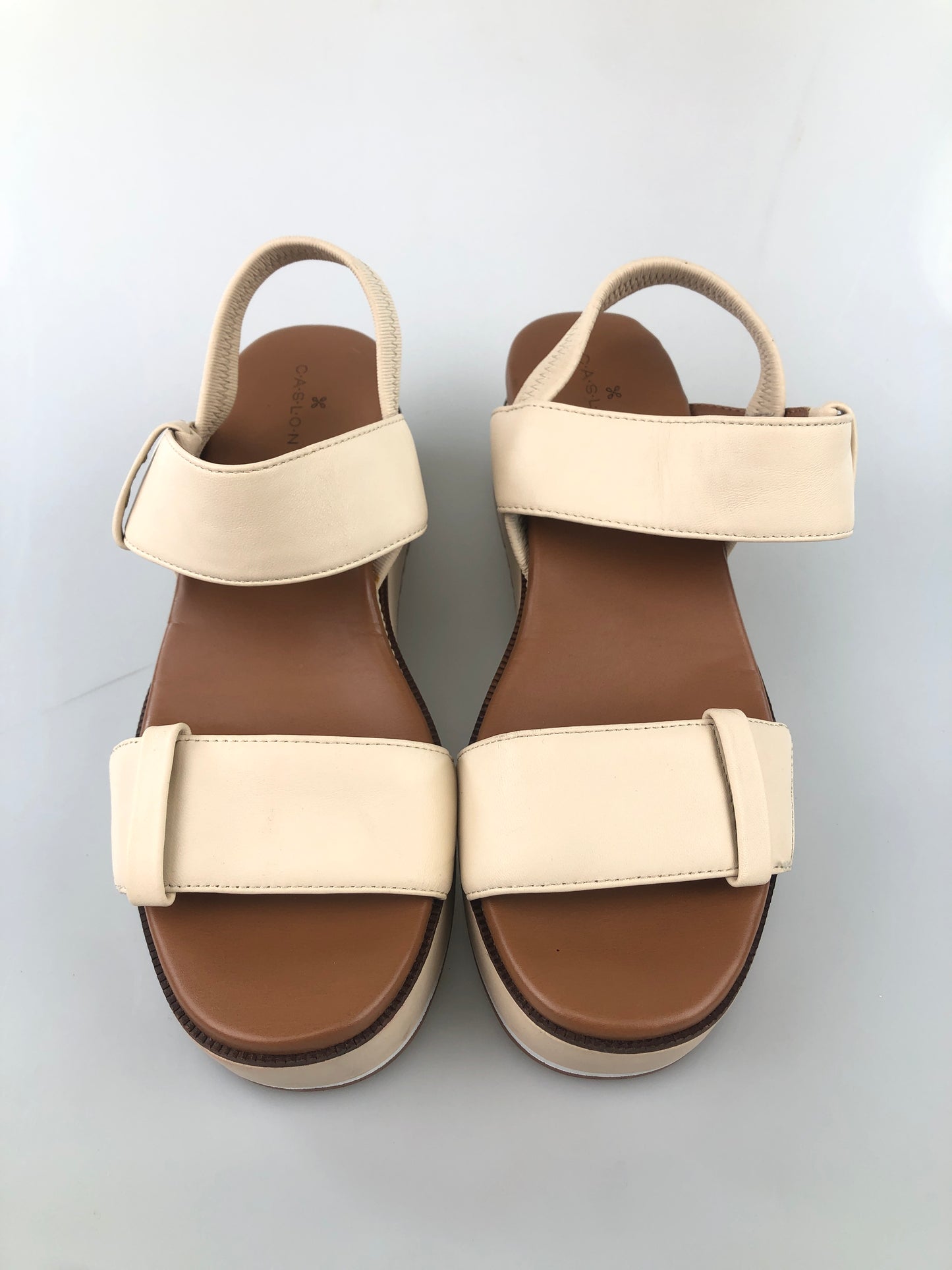 Zapatilla Crema Caslon