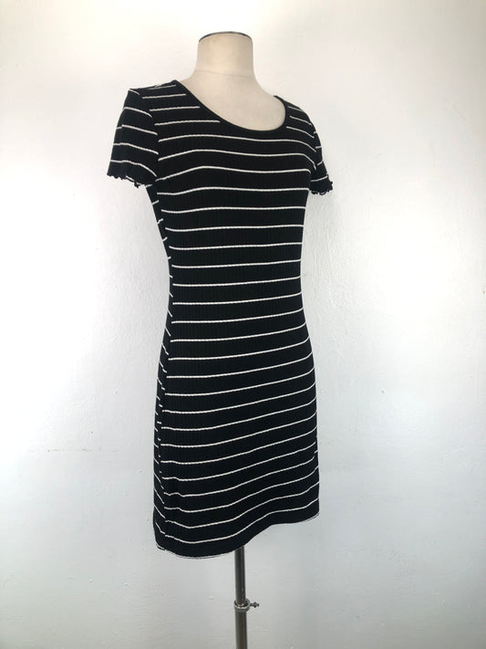 Vestido Negro de Rayas Arizona