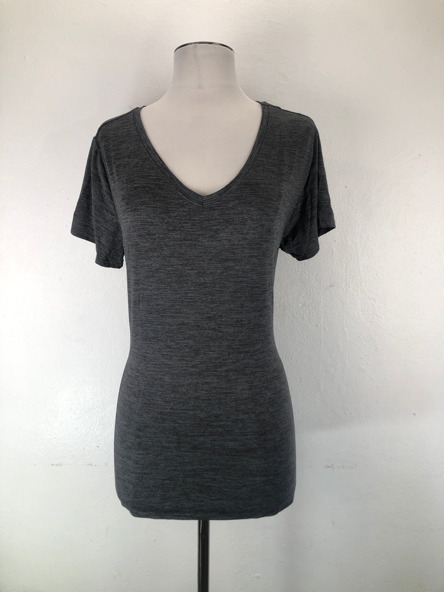 Camiseta Gris Amazon Essentials
