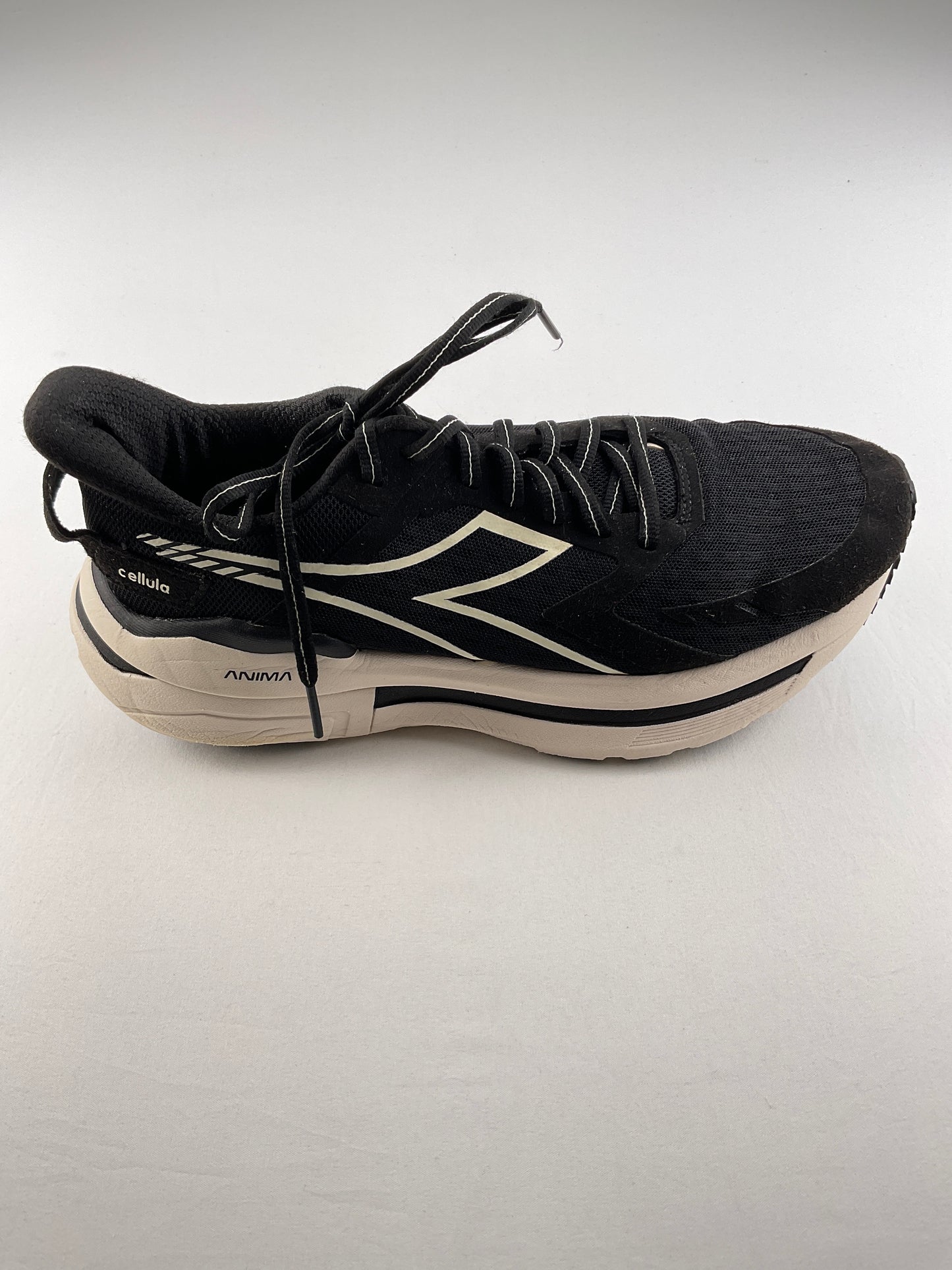 Tenis Negro Deportivo Diadora