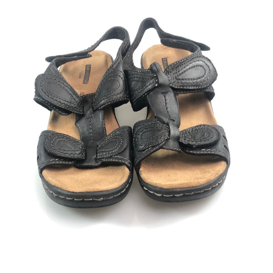Sandalia Negro Collection