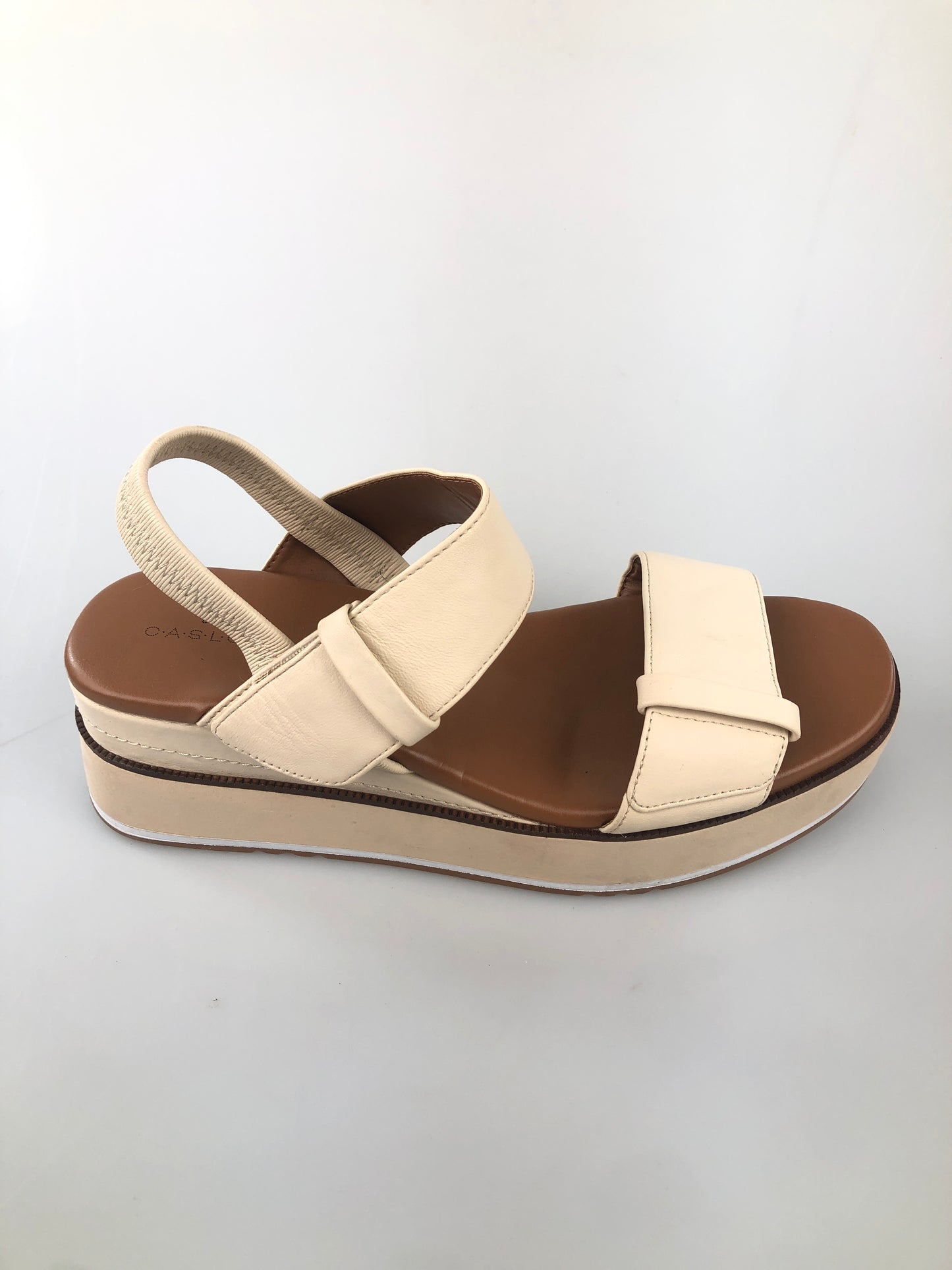 Zapatilla Crema Caslon