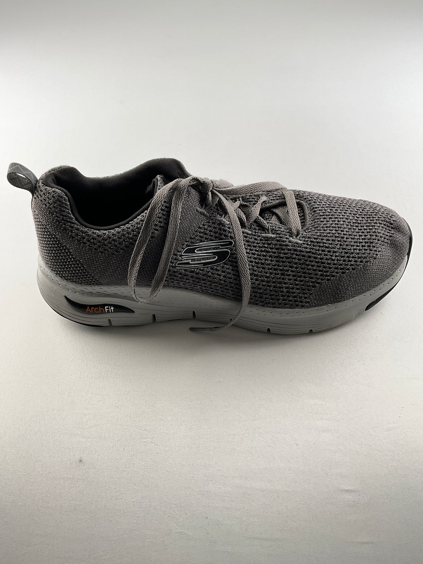 Tenis Gris Deportivo Skechers Archfit