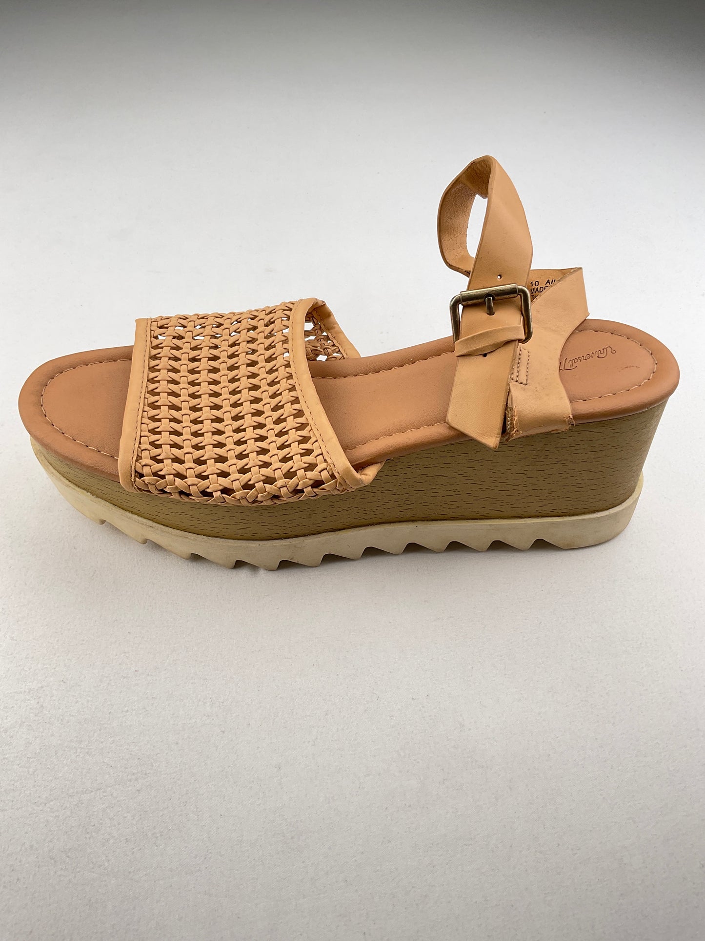 Zapatilla Crema Plataforma Universal  Thread