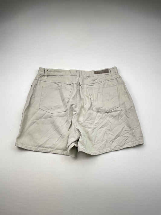 Short Crema Generra