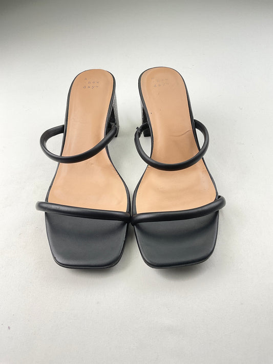 Zapatilla negro A new day