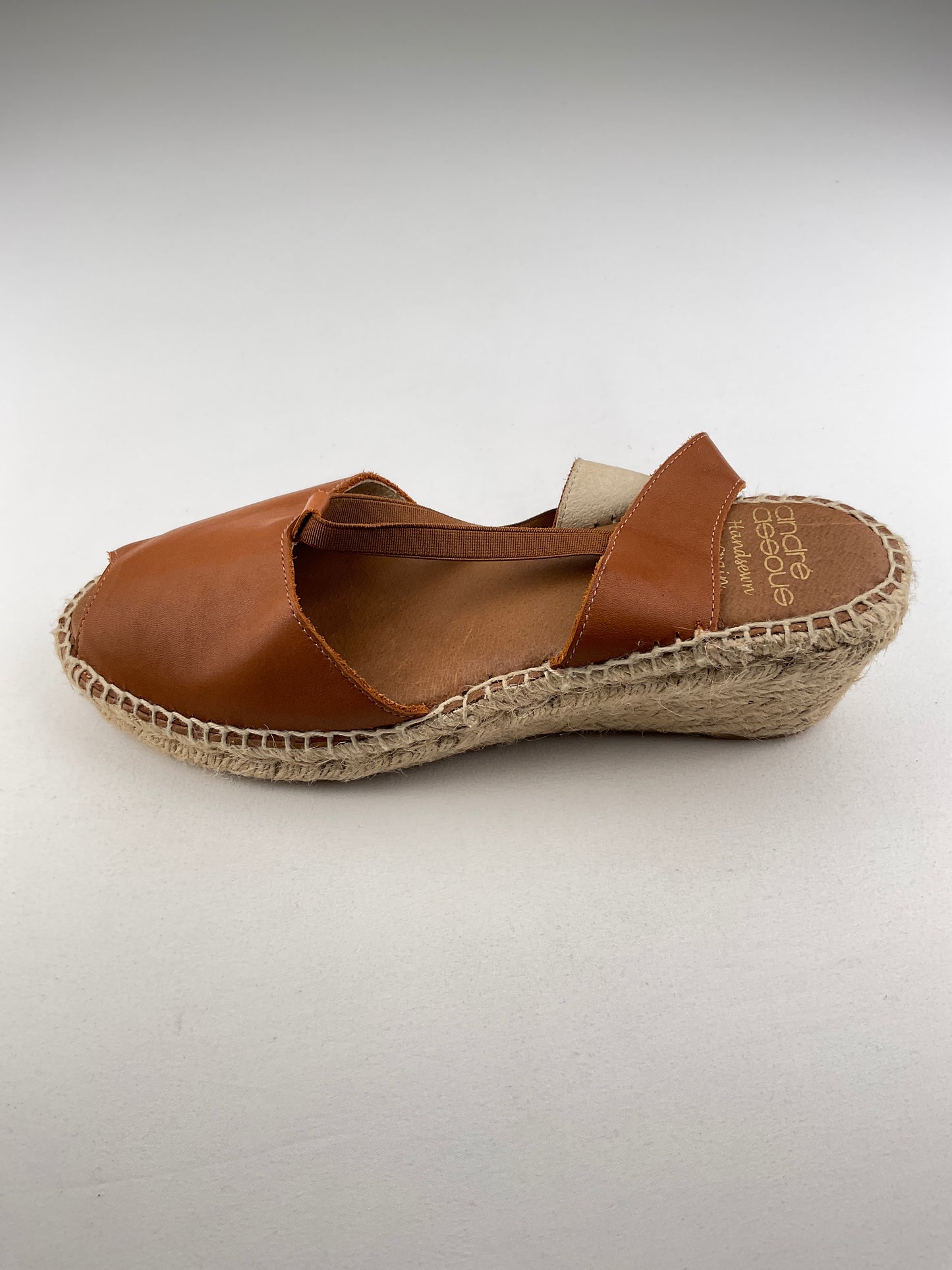 Zapatilla Marron Plataforma André deeoue