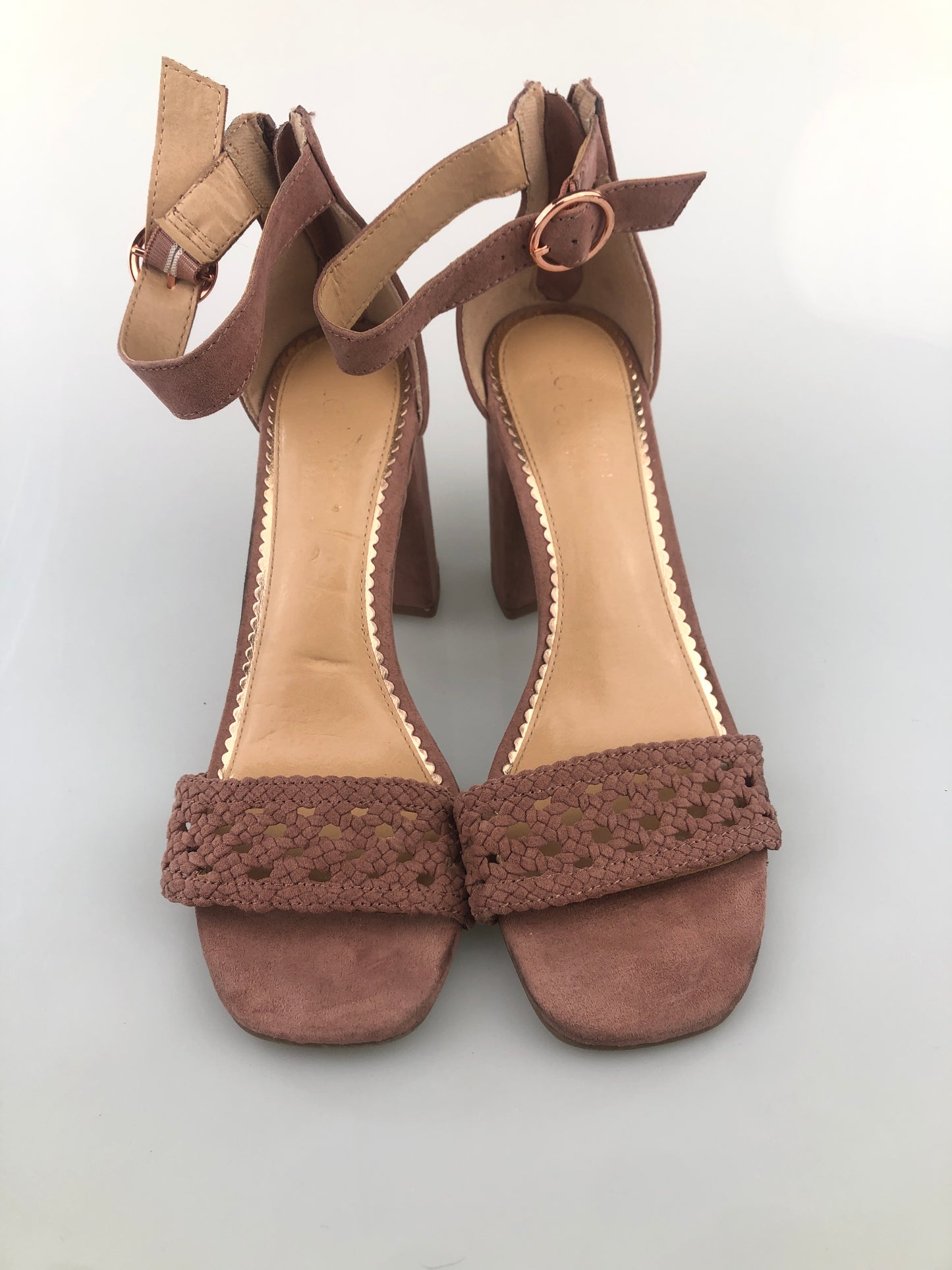 Zapatilla Nude Lauren