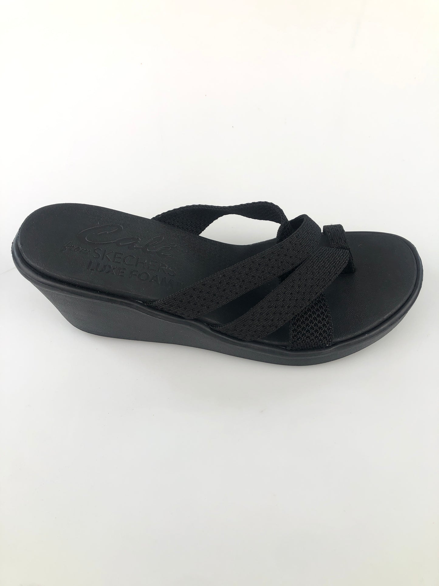 Zapatilla Negro de Plataforma Cali From Skechers