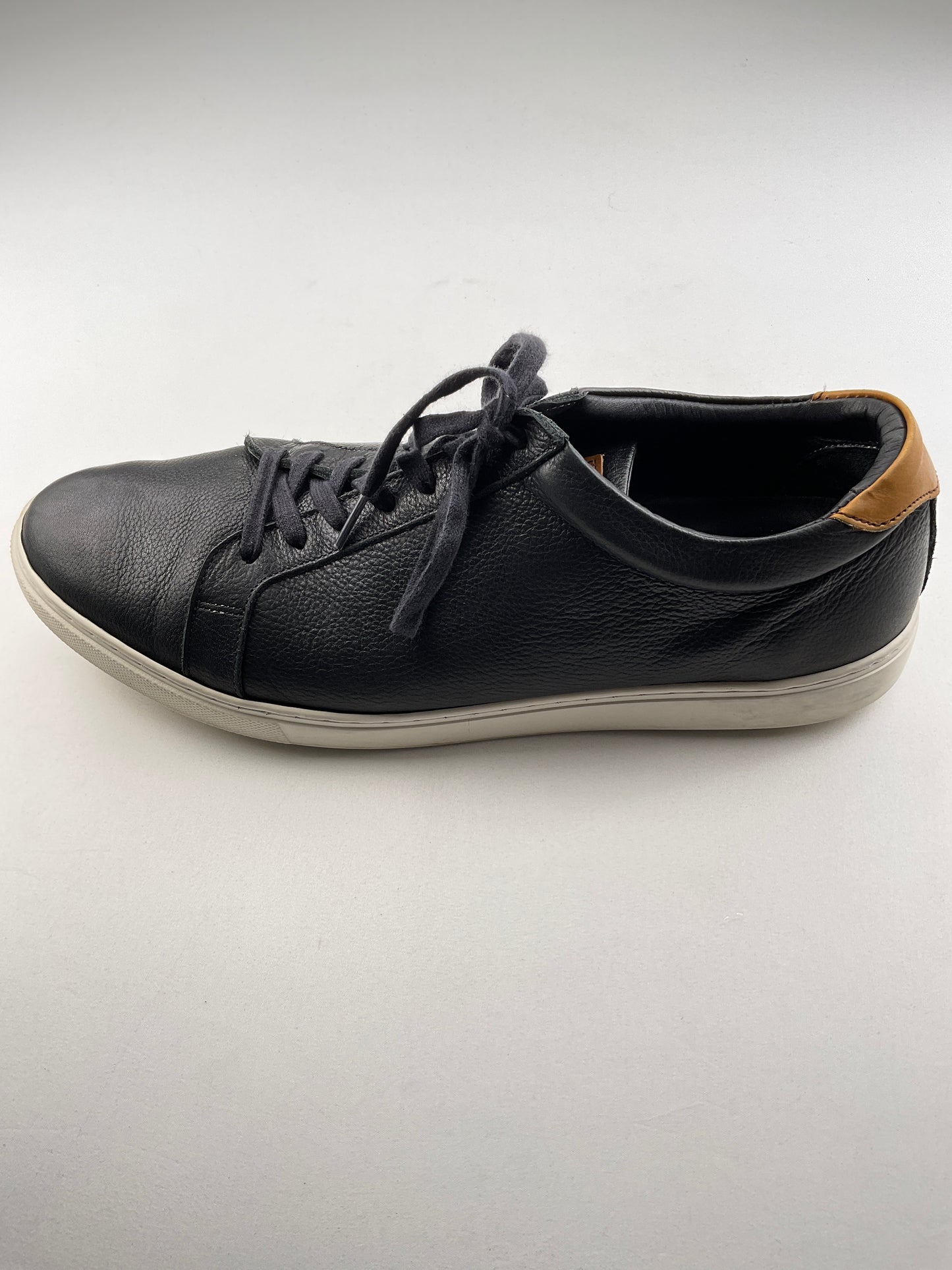Tenis Negro Allien Edmonds