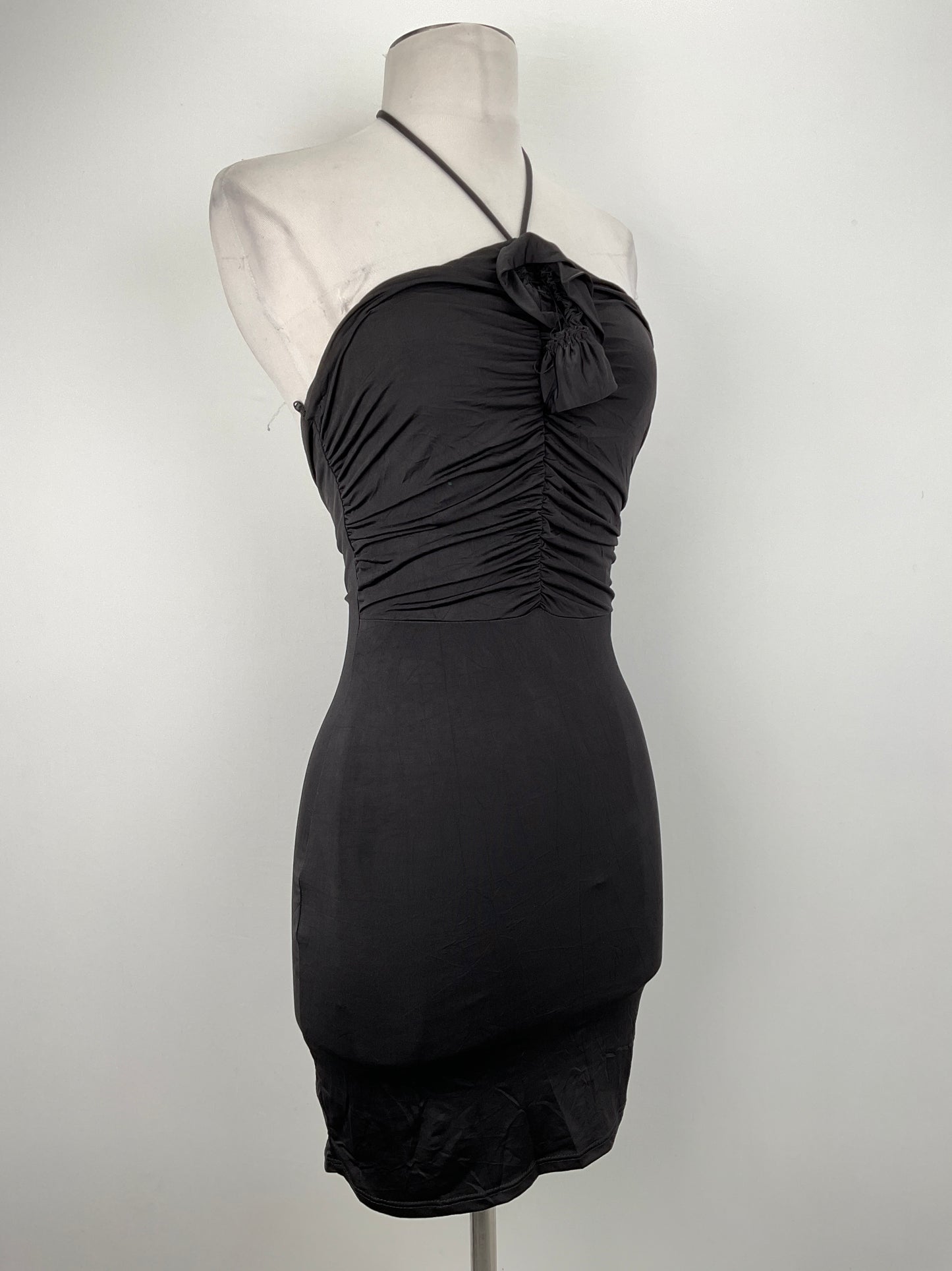 Vestido Negro Forever 21