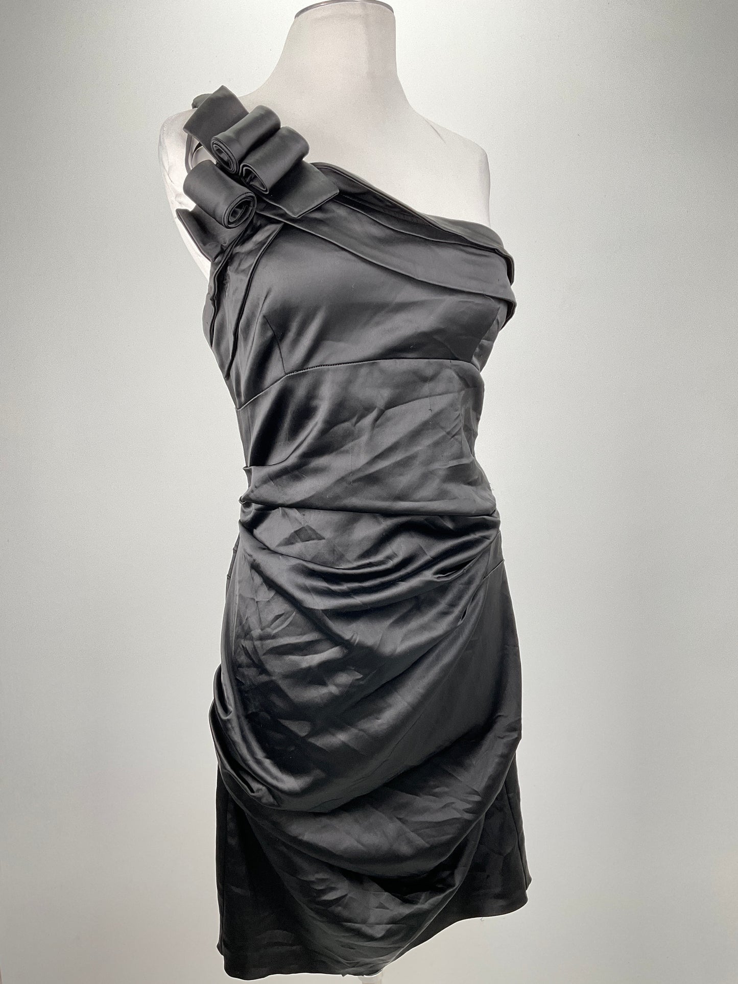 Vestido Negro Betsy Adam